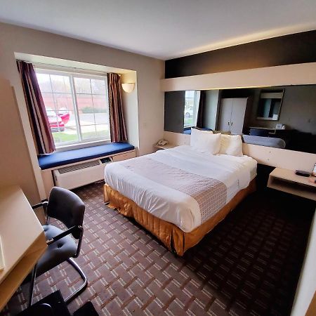 Americas Best Value Inn Racine Exterior photo