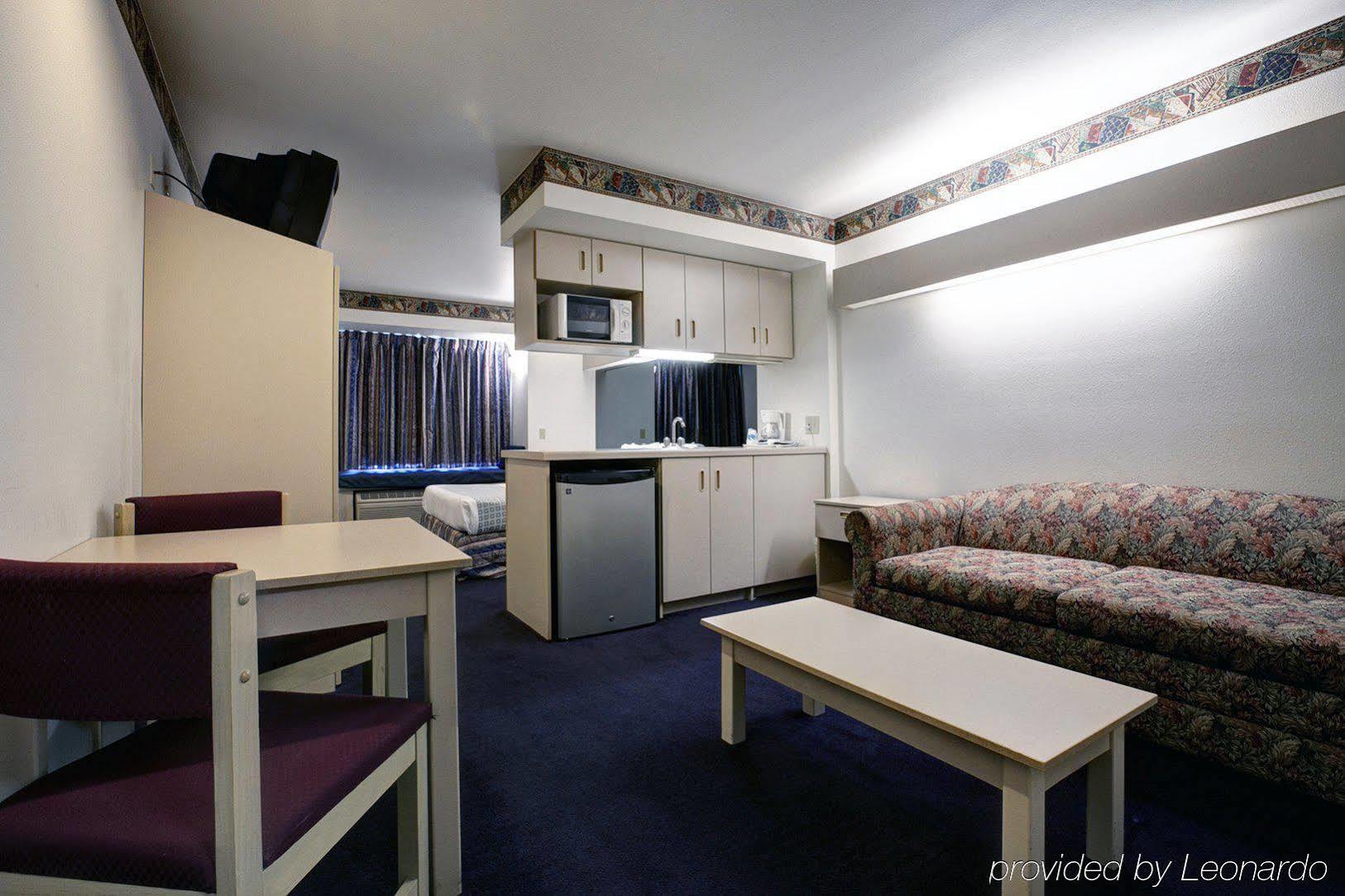 Americas Best Value Inn Racine Room photo