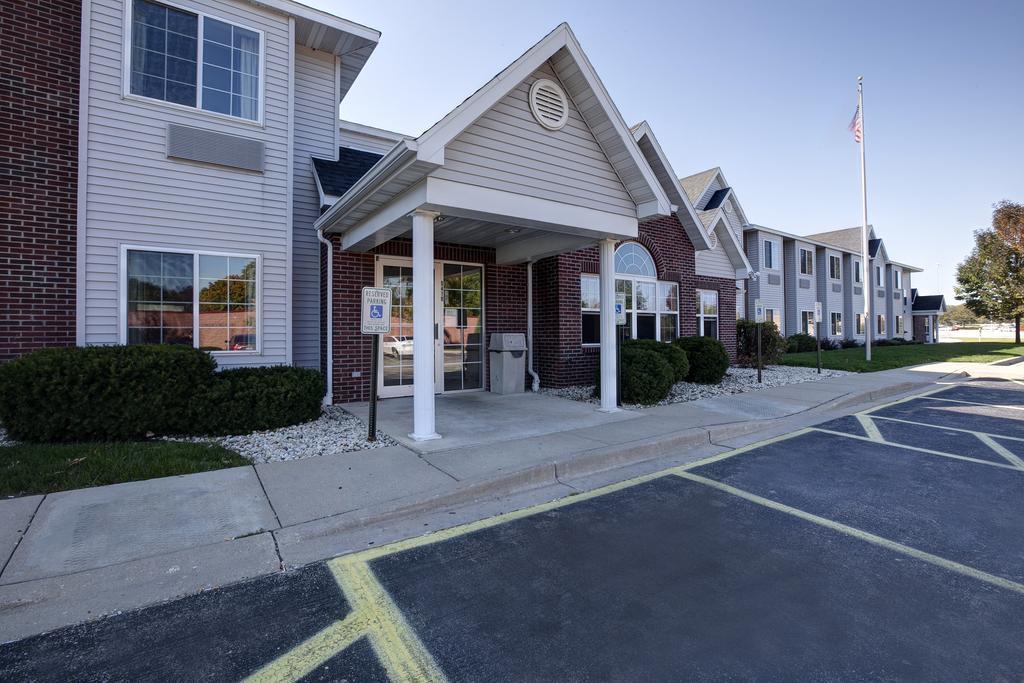 Americas Best Value Inn Racine Exterior photo