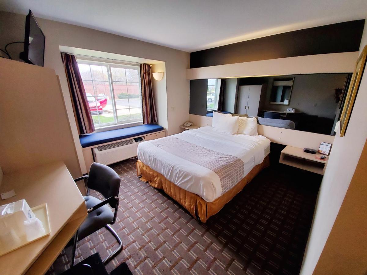 Americas Best Value Inn Racine Exterior photo