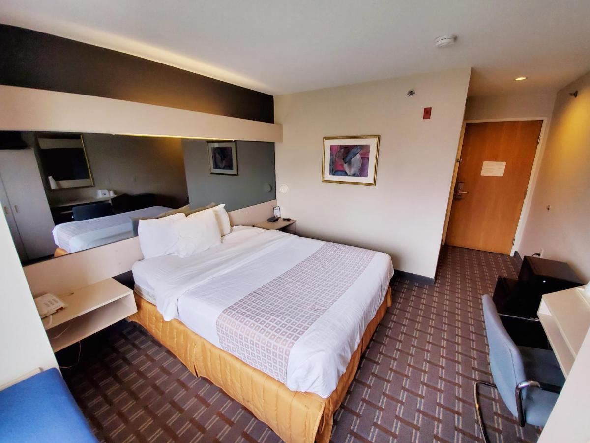 Americas Best Value Inn Racine Exterior photo
