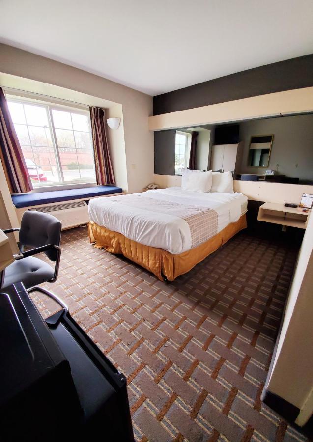 Americas Best Value Inn Racine Exterior photo