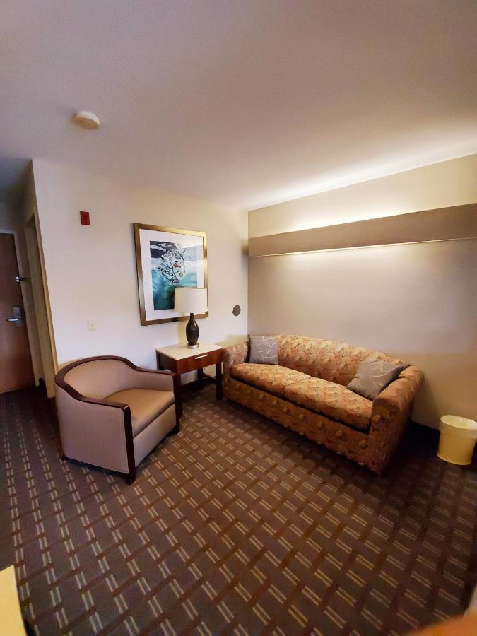 Americas Best Value Inn Racine Exterior photo