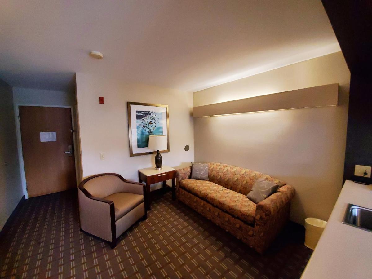 Americas Best Value Inn Racine Exterior photo