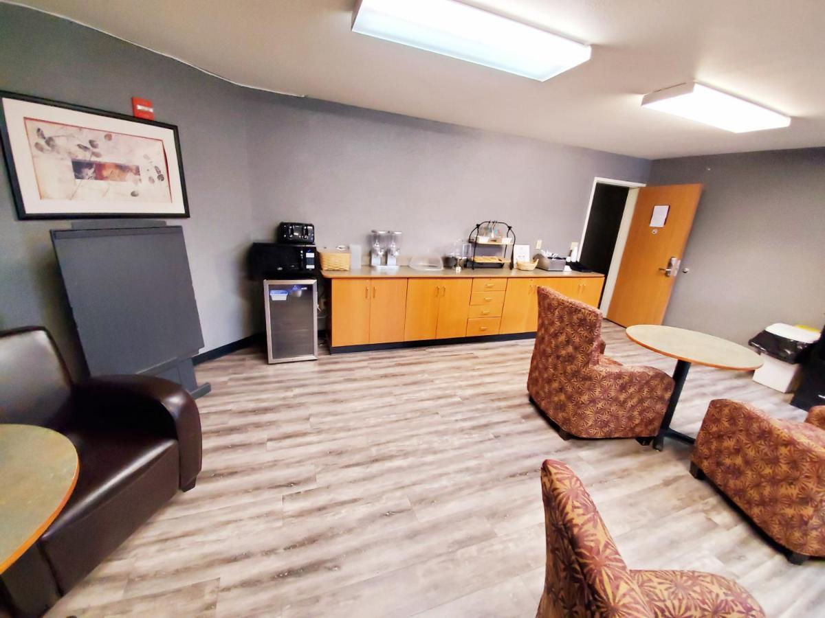 Americas Best Value Inn Racine Exterior photo