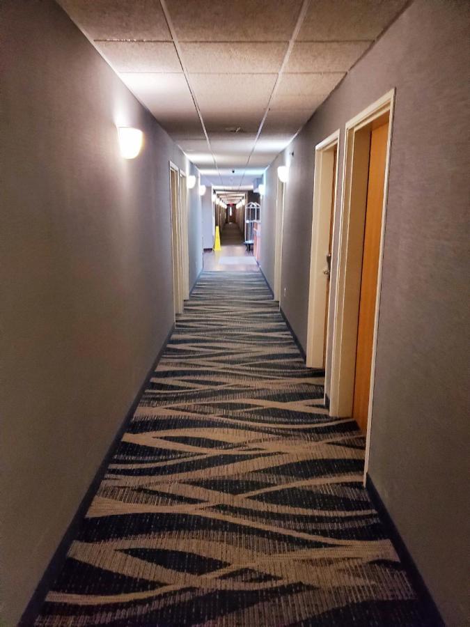 Americas Best Value Inn Racine Exterior photo