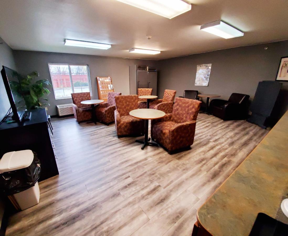 Americas Best Value Inn Racine Exterior photo
